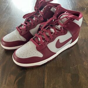 Nike Dunk High Dark Beetroot